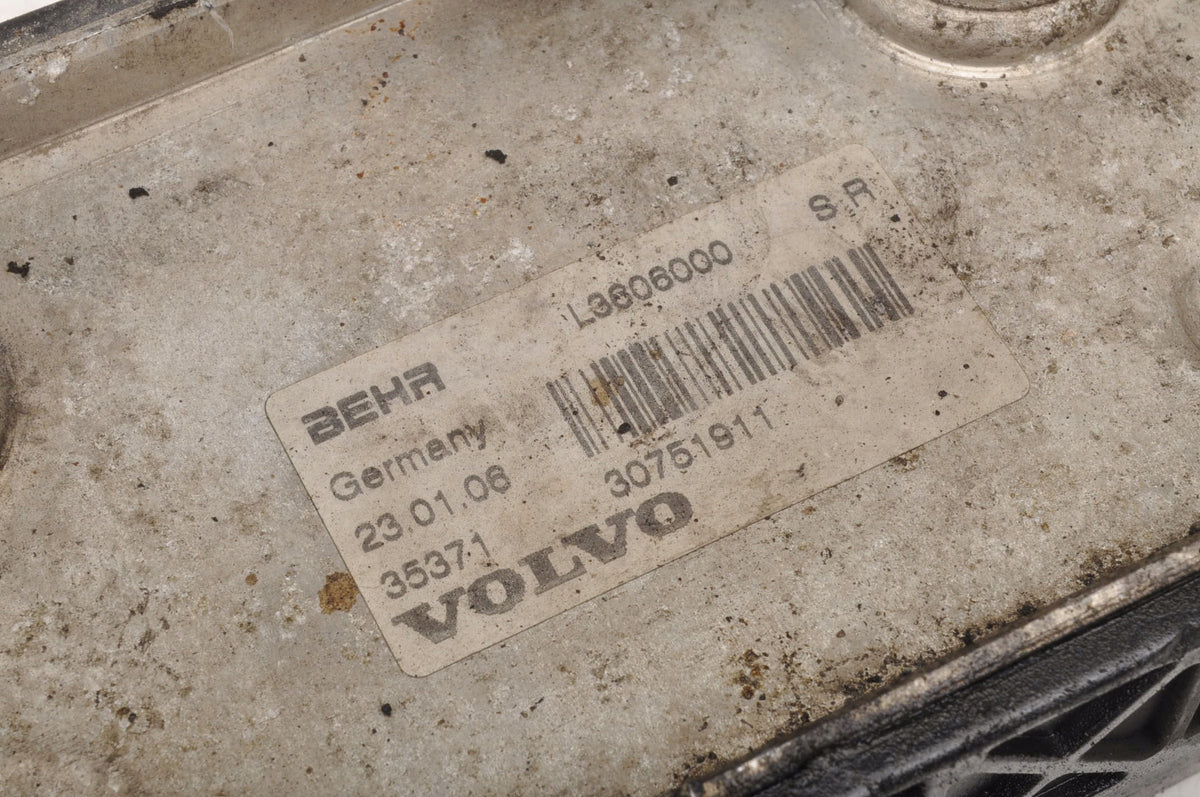 VOLVO S40 II 2.4 20V 140KM OIL COOLER 30751911