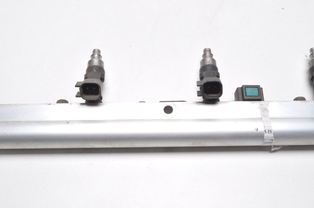 VOLVO S40 II V50 2.5 T5 220KM INJECTION RAIL 0280158025 30677625