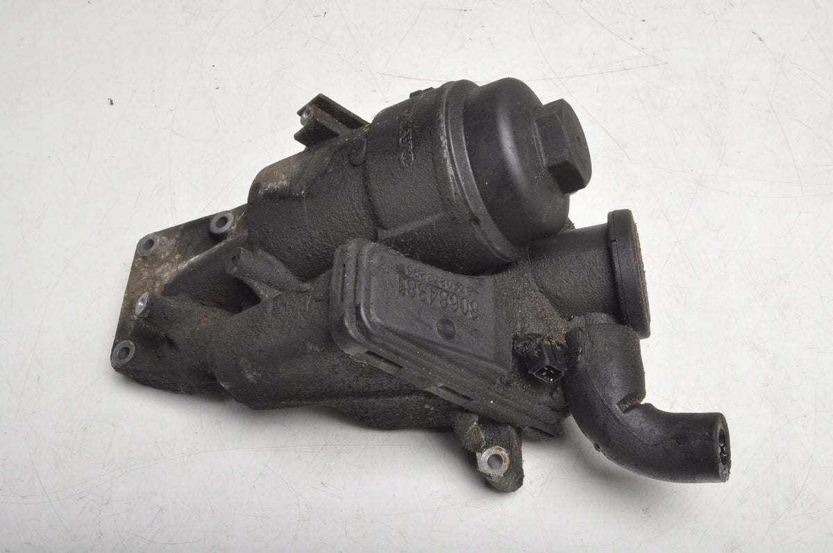 VOLVO S40 II V50 C30 C70 2.4 20V BASE OIL FILTER HOUSING 30684381