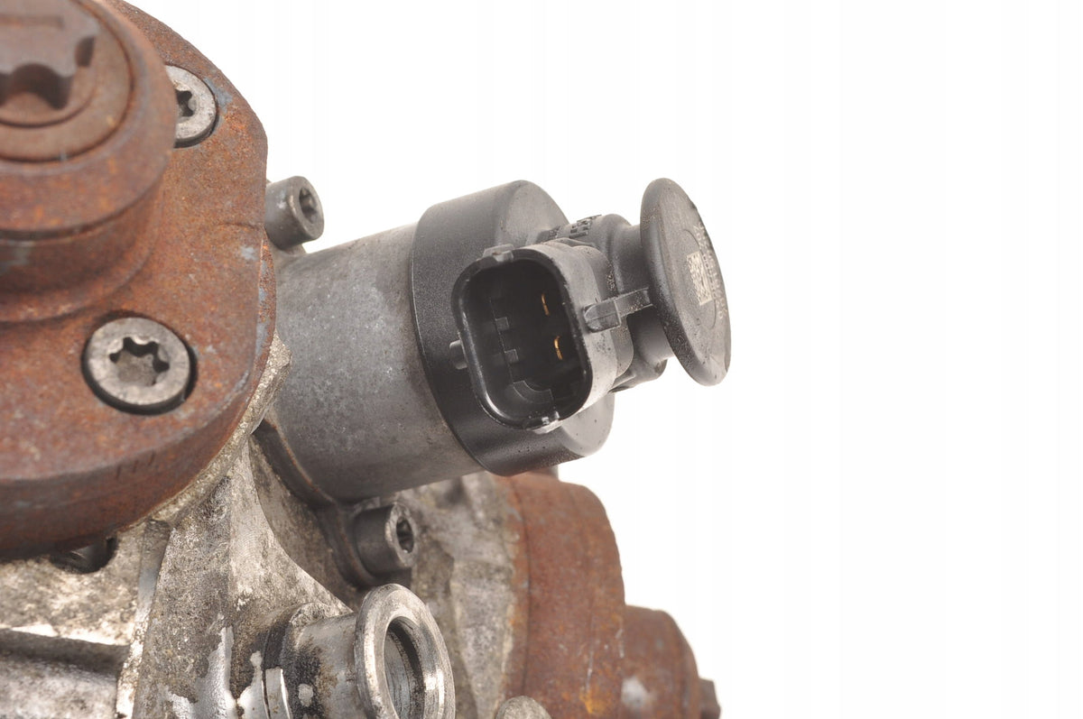 VOLVO S40 II V50 S60 II V60 XC60 XC70 V70 2.4 D INJECTION PUMP 31272896