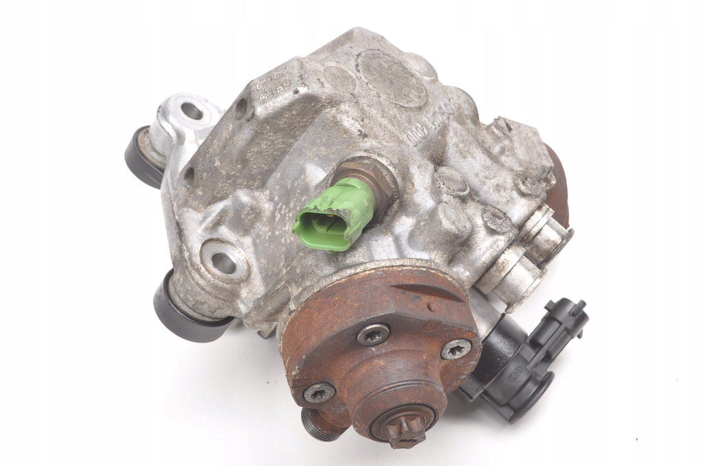 VOLVO S40 II V50 S60 II V60 XC60 XC70 V70 2.4 D INJECTION PUMP 31272896