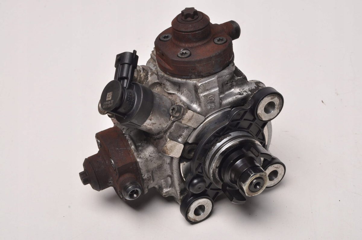 VOLVO S40 II V50 S60 II V60 XC60 XC70 V70 2.4 D5 INJECTION PUMP 31272896
