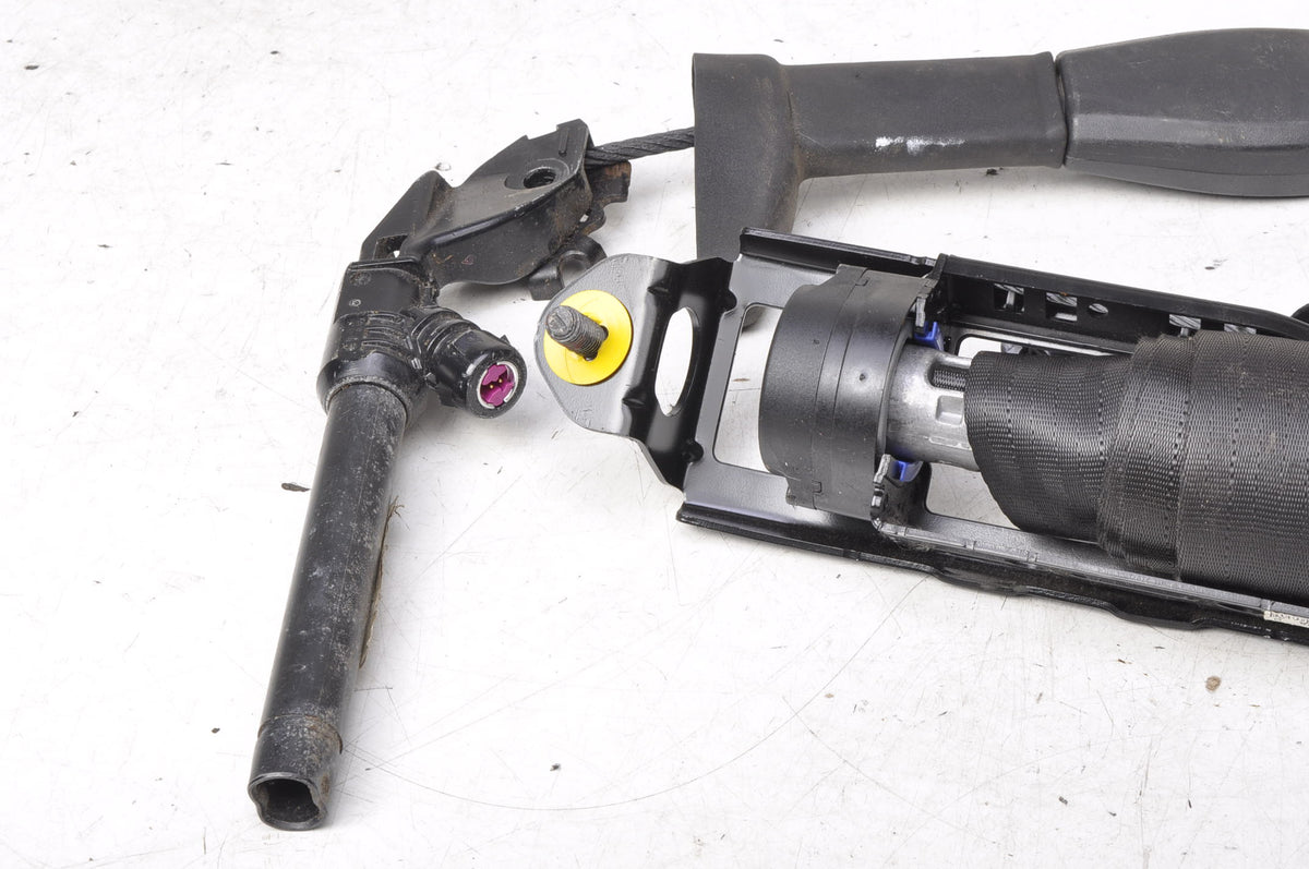 VOLVO S40 II V50 SEAT BELT RIGHT FRONT TENSIONER 31267579