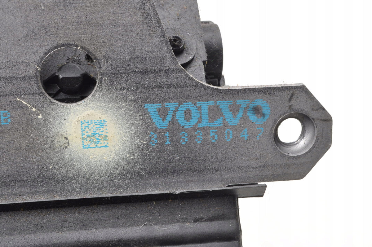 VOLVO S40 II V50 TAILGATE LOCK 31335047 4 PINS