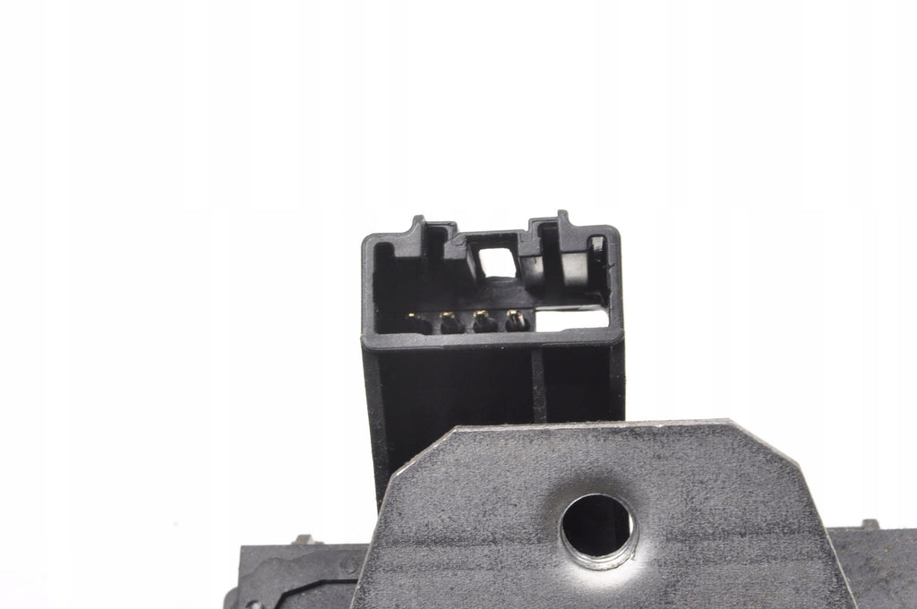VOLVO S40 II V50 TAILGATE LOCK 31335047 4 PINS