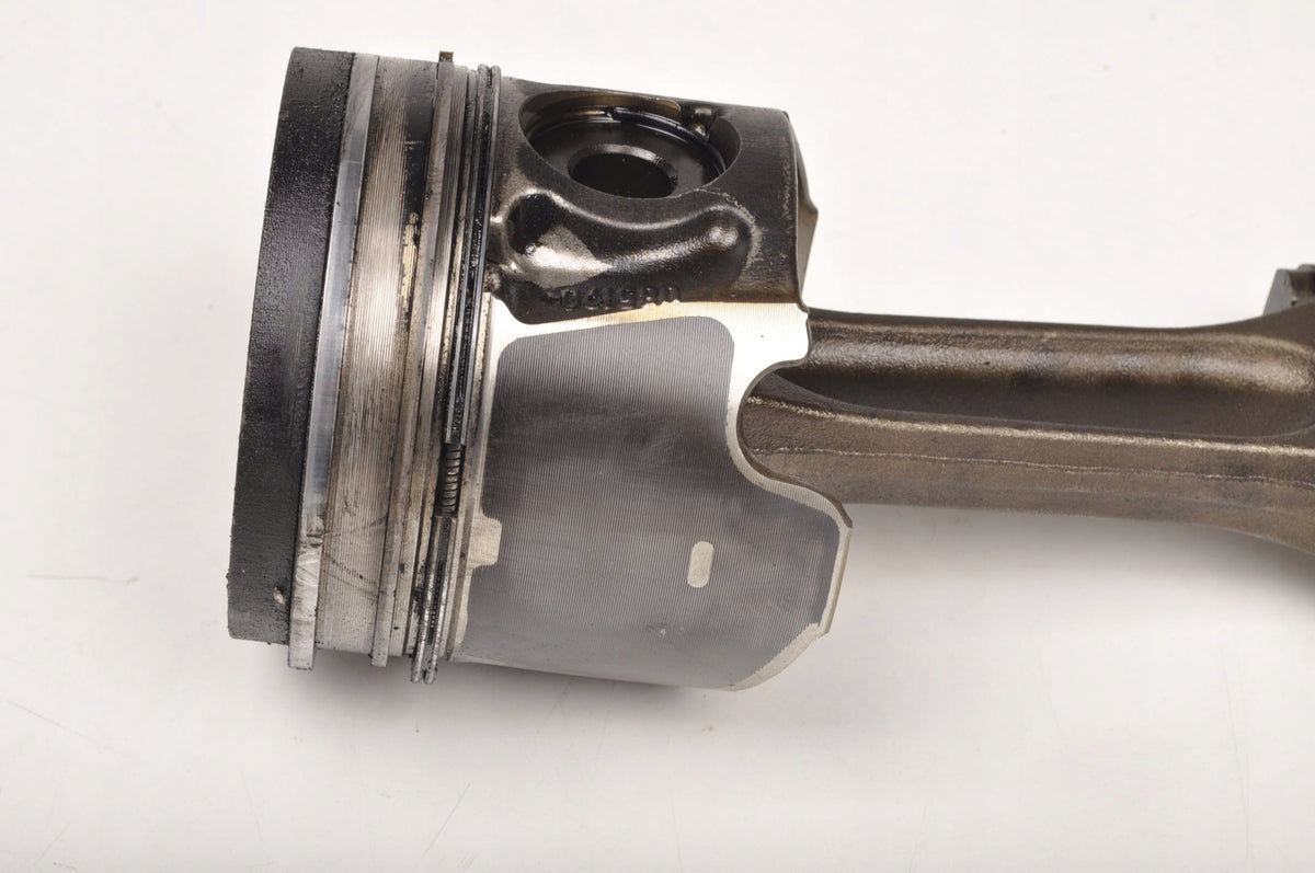 VOLVO S40 V50 2.0 D 136KM PISTON WITH CONNECTING ROD 085190
