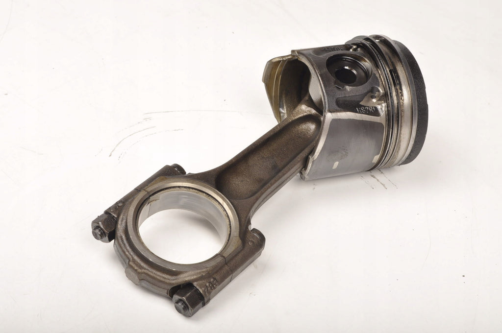 VOLVO S40 V50 2.0 D 136KM PISTON WITH CONNECTING ROD 085190
