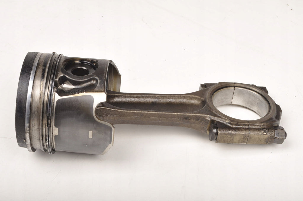 VOLVO S40 V50 2.0 D 136KM PISTON WITH CONNECTING ROD 085190