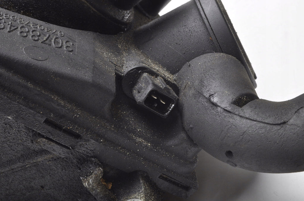 VOLVO S40 V50 2.4 B OIL FILTER HOUSING 30788494
