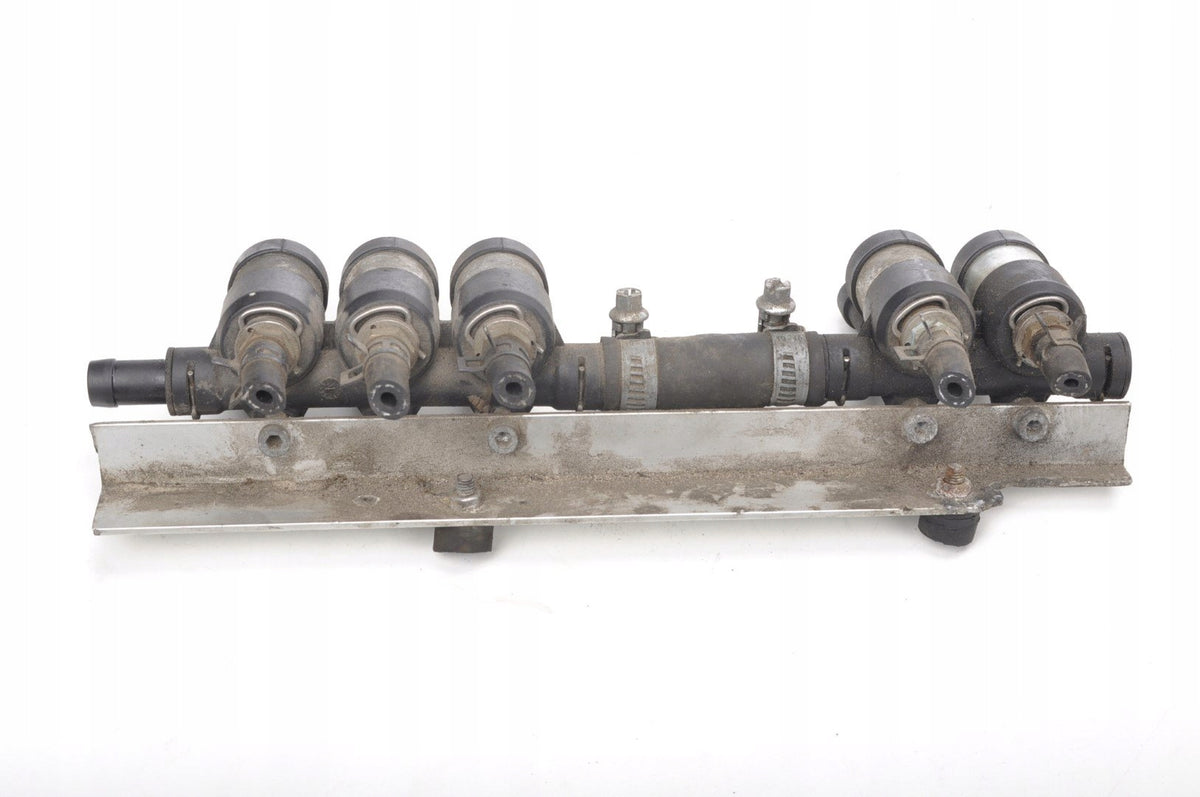 VOLVO S60 AND 2.4 INJECTORS INJECTION RAIL LPG 67R01-6379 110R00-6380