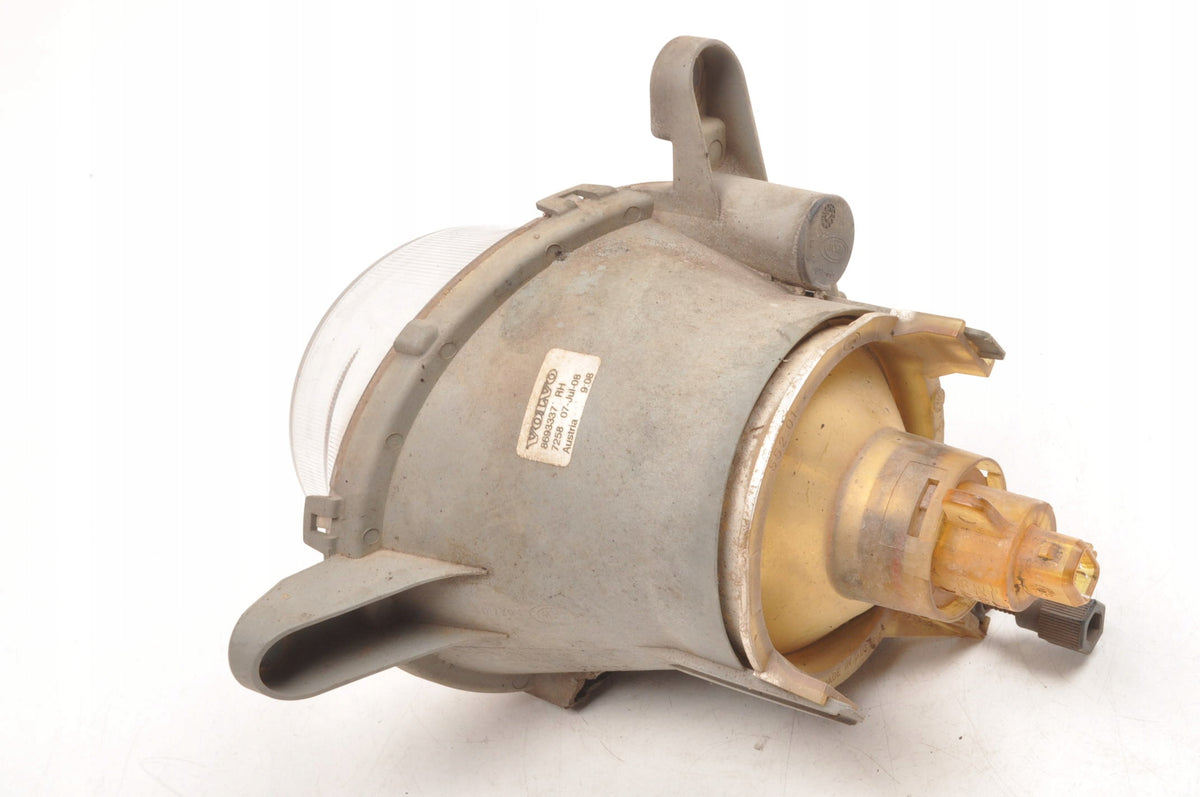 VOLVO S60 AND HALOGEN RIGHT 8693337