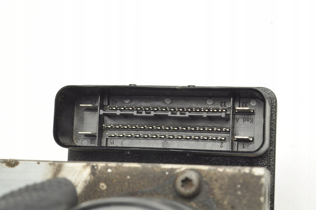 VOLVO S60 AND V70 II PUMP ABS P08619974