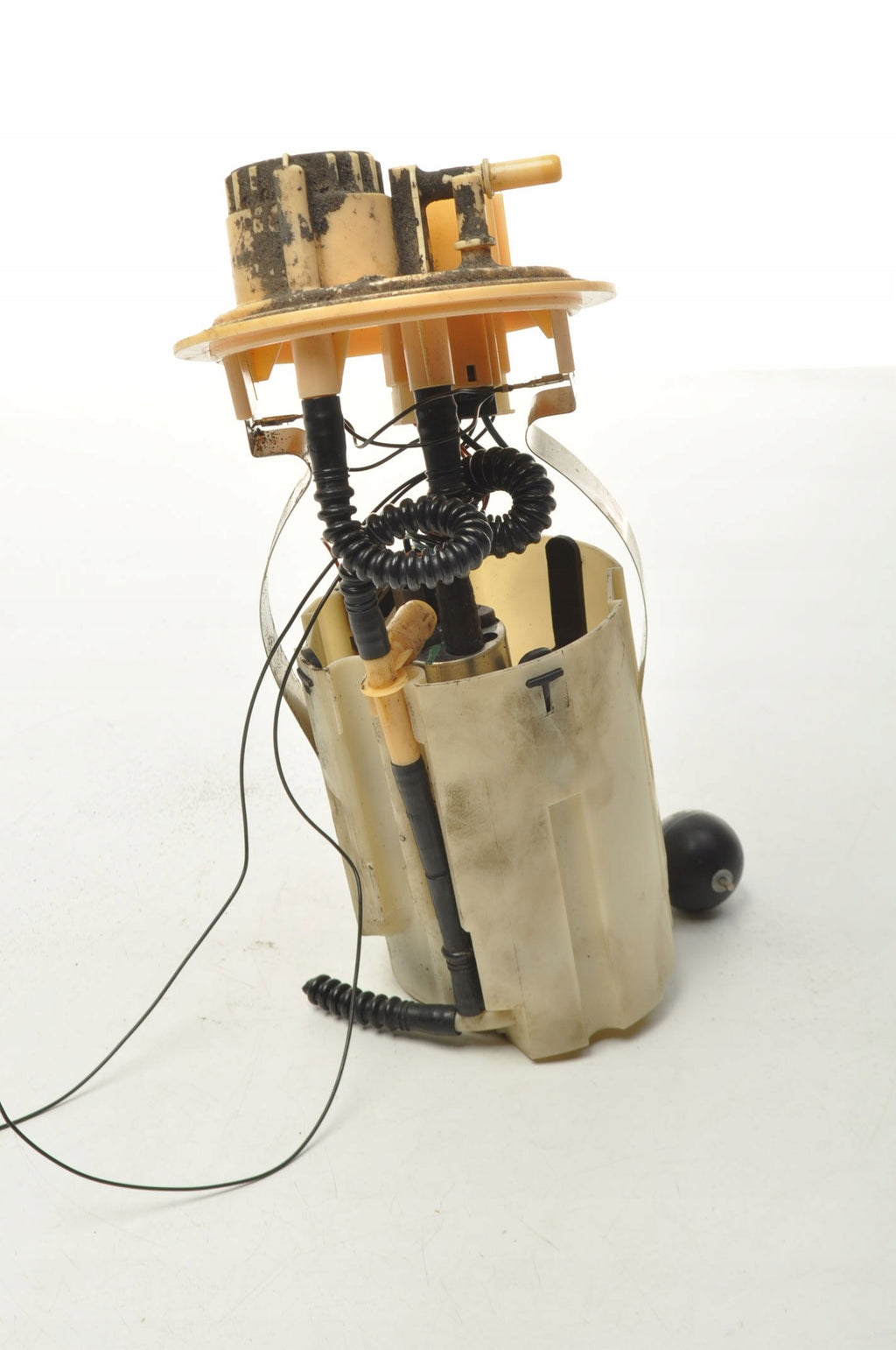 VOLVO S60 AND V70 II S80 XC90 2.0T 20V 180KM FUEL PUMP 8629780