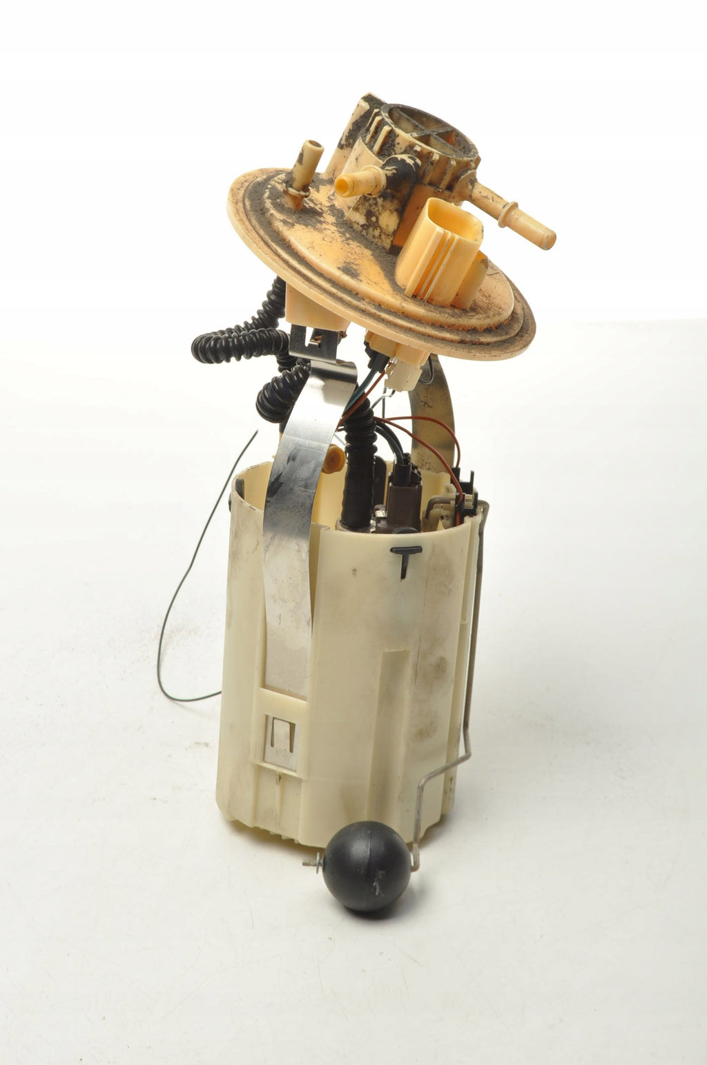 VOLVO S60 AND V70 II S80 XC90 2.0T 20V 180KM FUEL PUMP 8629780