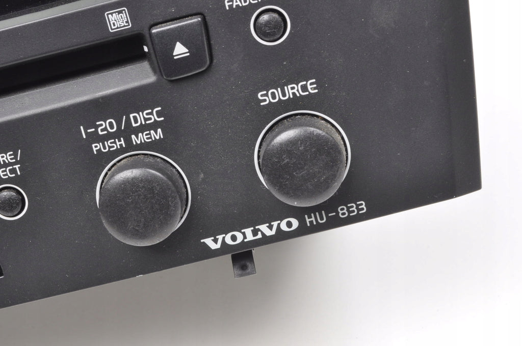 VOLVO S60 AND V70 II XC70 RADIO 8696128 HU-833