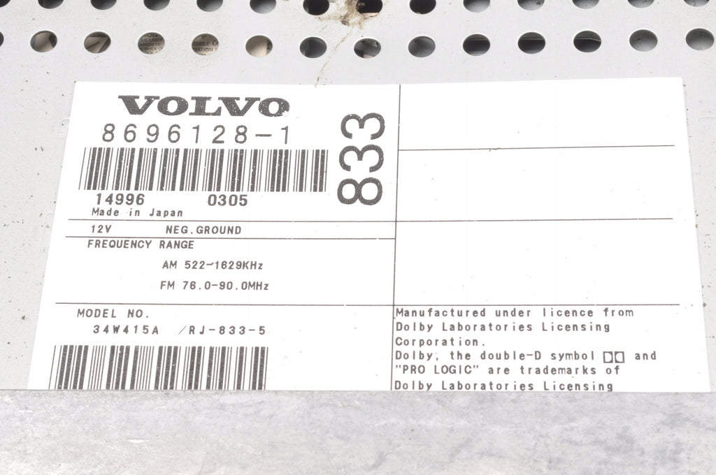 VOLVO S60 AND V70 II XC70 RADIO 8696128 HU-833
