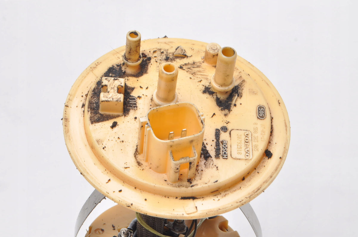 VOLVO S60 AND V70 II XC90 2.4 D5 185KM FUEL PUMP 30792518