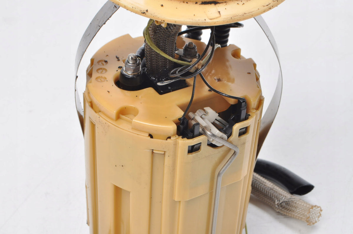 VOLVO S60 AND V70 II XC90 2.4 D5 185KM FUEL PUMP 30792518