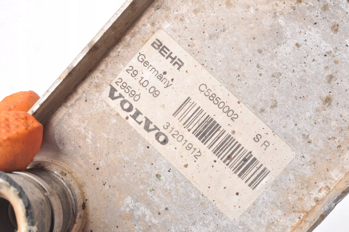 VOLVO S60 AND V70 II XC90 2.4 D5 OIL COOLER 31201912
