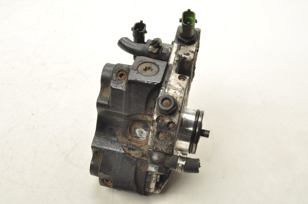 VOLVO S60 AND V70 II XC90 AND 2.4 D5 185KM INJECTION PUMP 8692521