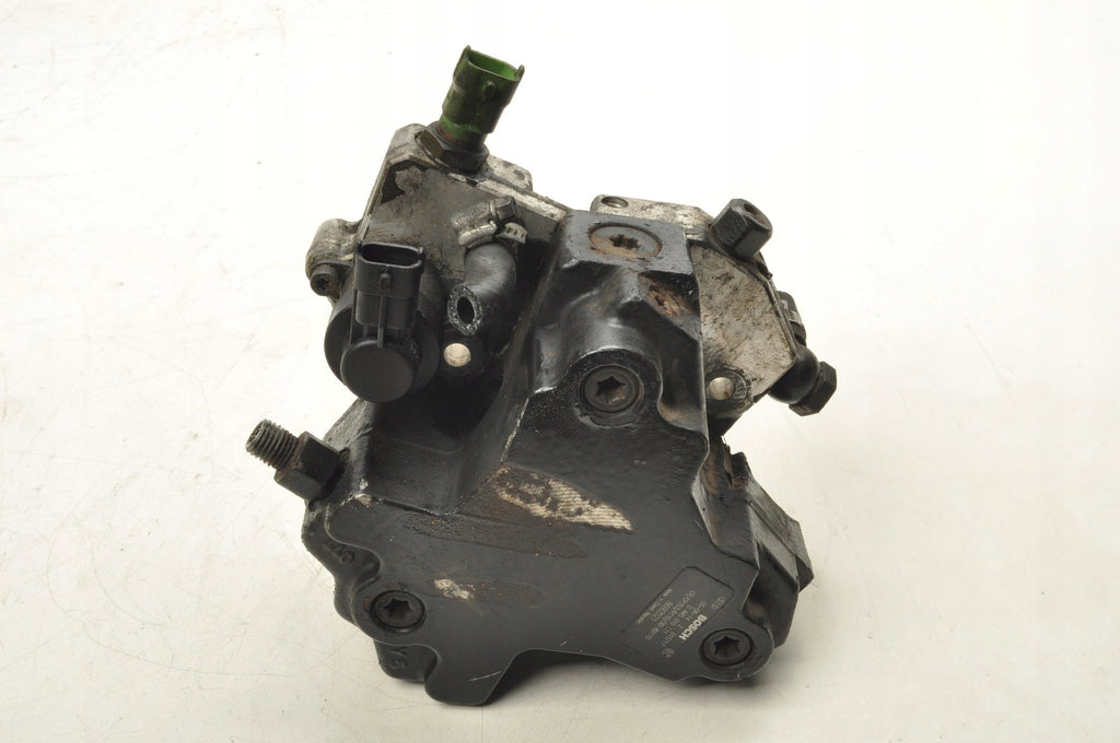 VOLVO S60 AND V70 II XC90 AND 2.4 D5 185KM INJECTION PUMP 8692521