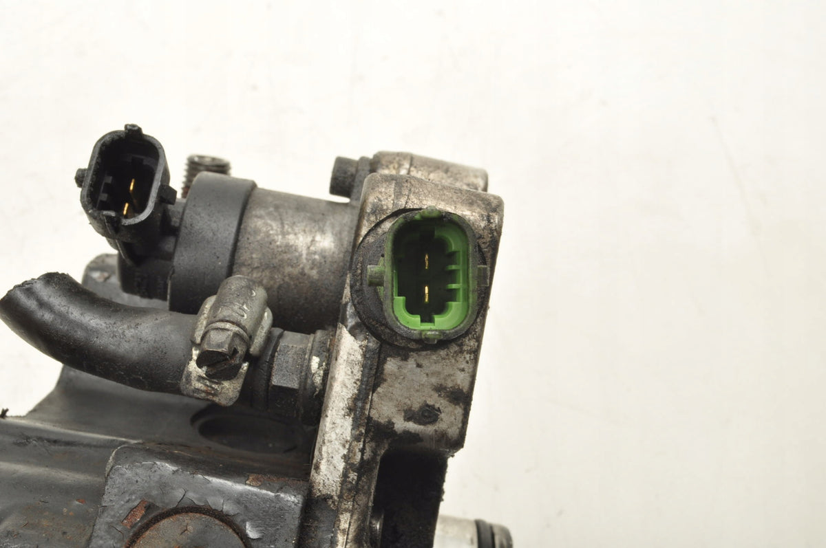 VOLVO S60 AND V70 II XC90 AND 2.4 D5 185KM INJECTION PUMP 8692521