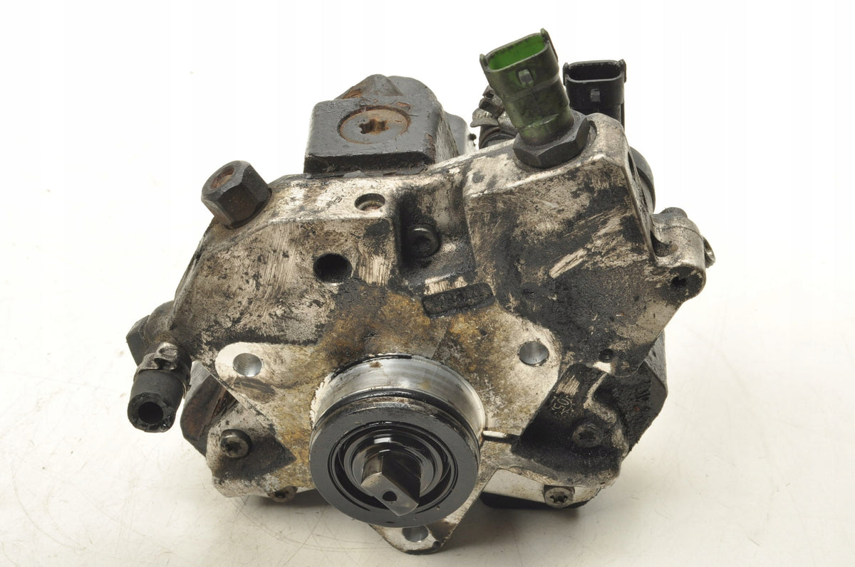 VOLVO S60 AND V70 II XC90 AND 2.4 D5 185KM INJECTION PUMP 8692521