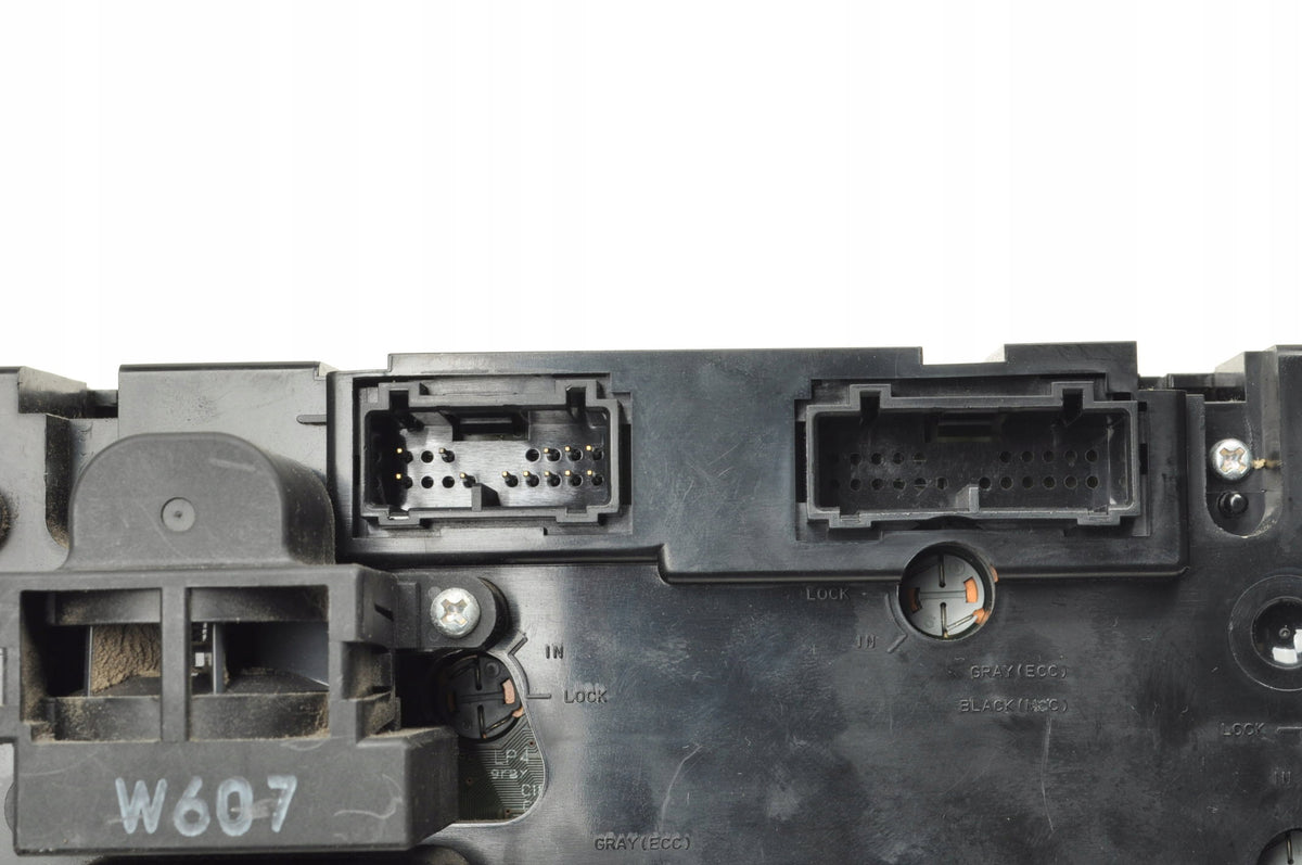 VOLVO S60 AND V70 XC70 PANEL AIR CONDITIONING SWITCH 30746023