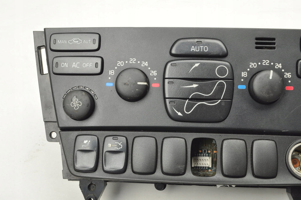 VOLVO S60 AND V70 XC70 PANEL AIR CONDITIONING SWITCH 30746023