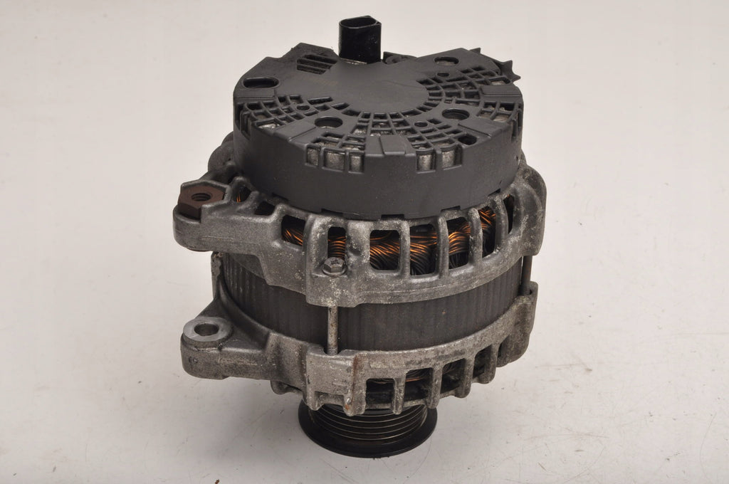 VOLVO S60 II 2.0 D4 181KM ALTERNATOR 30659580