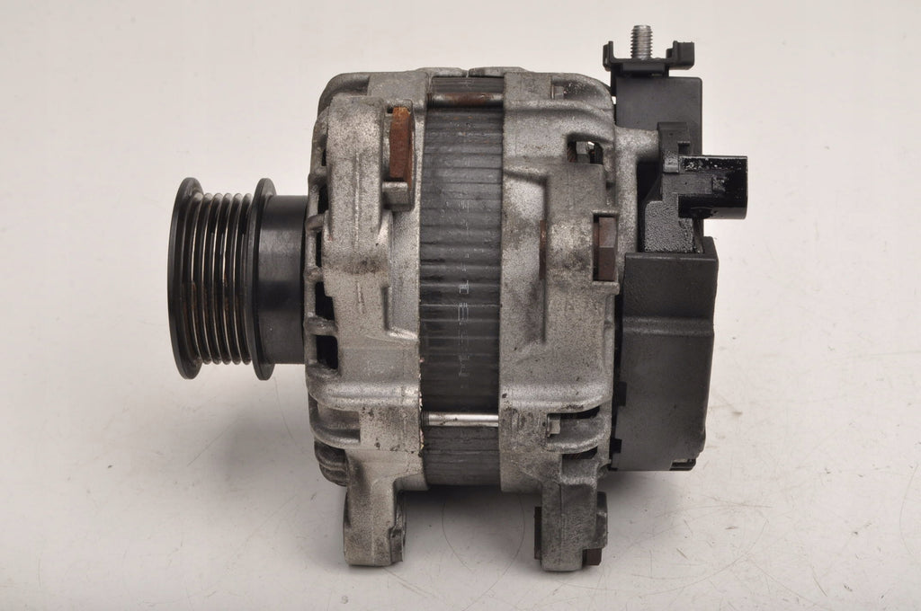 VOLVO S60 II 2.0 D4 181KM ALTERNATOR 30659580