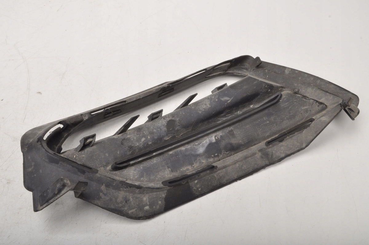 VOLVO S60 II FRAME HALOGEN GRILLE RIGHT 31383155