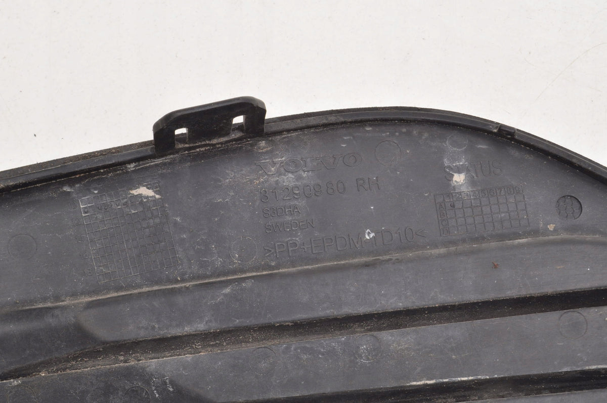 VOLVO S60 II GRILLE DUMMY BUMPER RIGHT 31290980