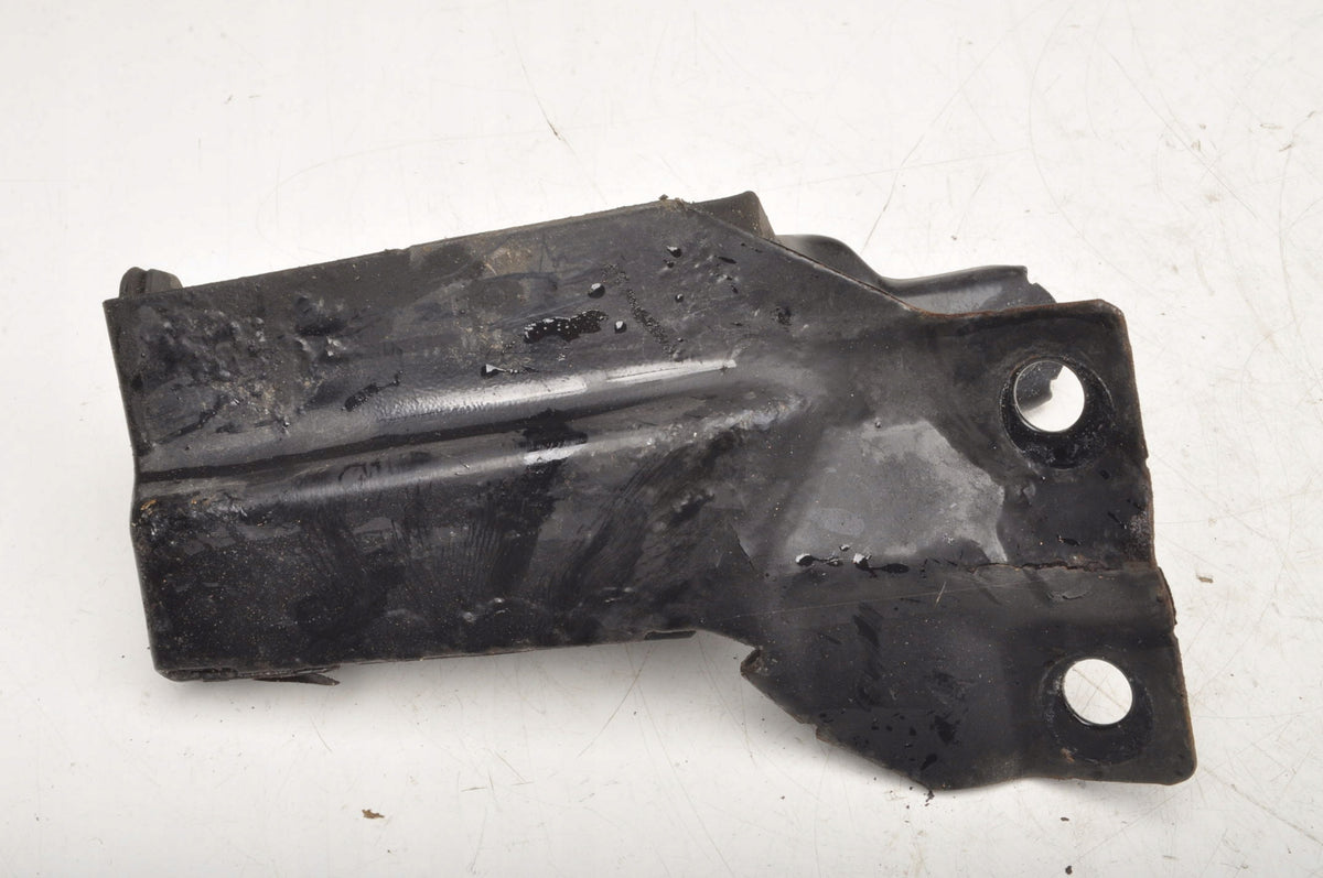 VOLVO S60 II RADIATOR MOUNT