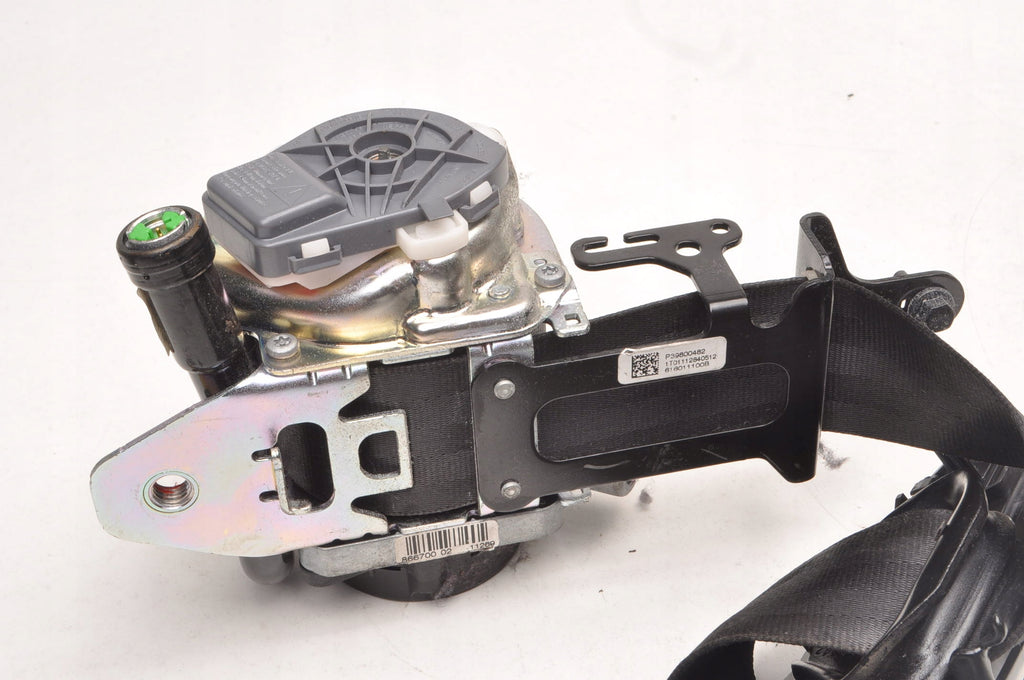 VOLVO S60 II SEAT BELT RIGHT FRONT 39800482