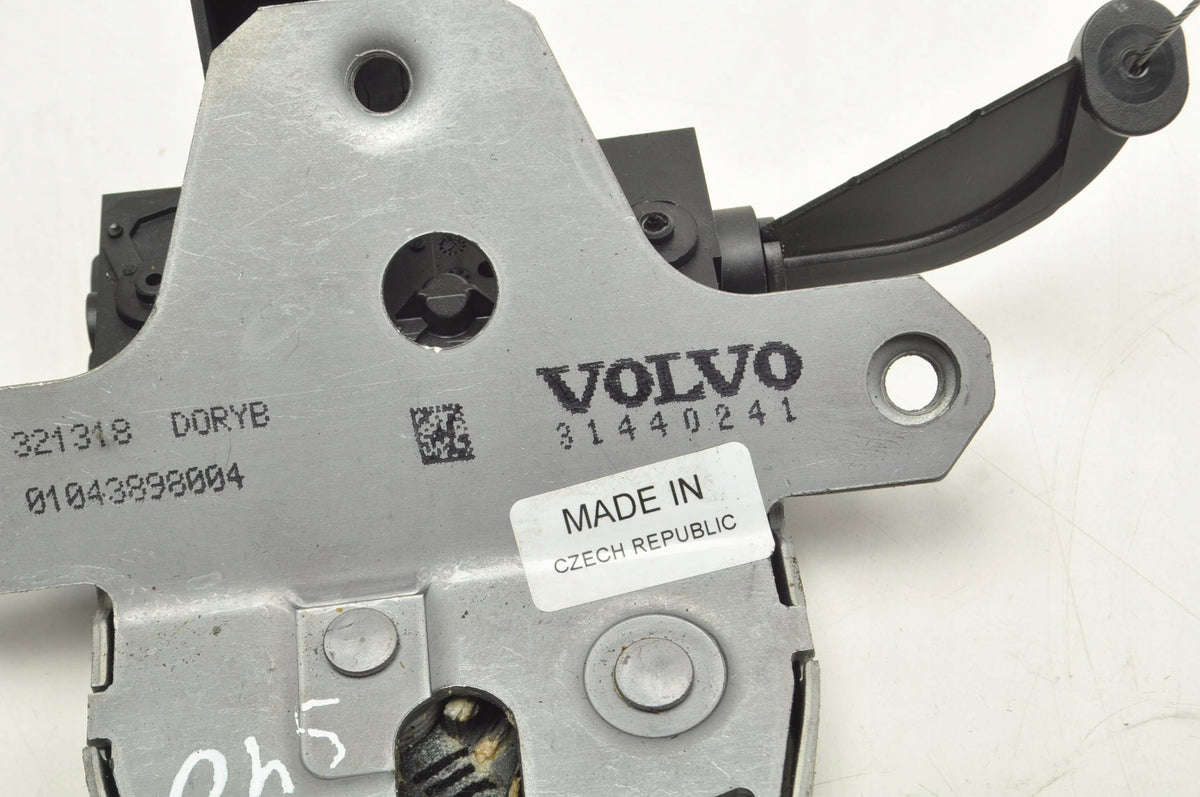 VOLVO S60 II TAILGATE LOCK 31440241 4 PINY SEDAN