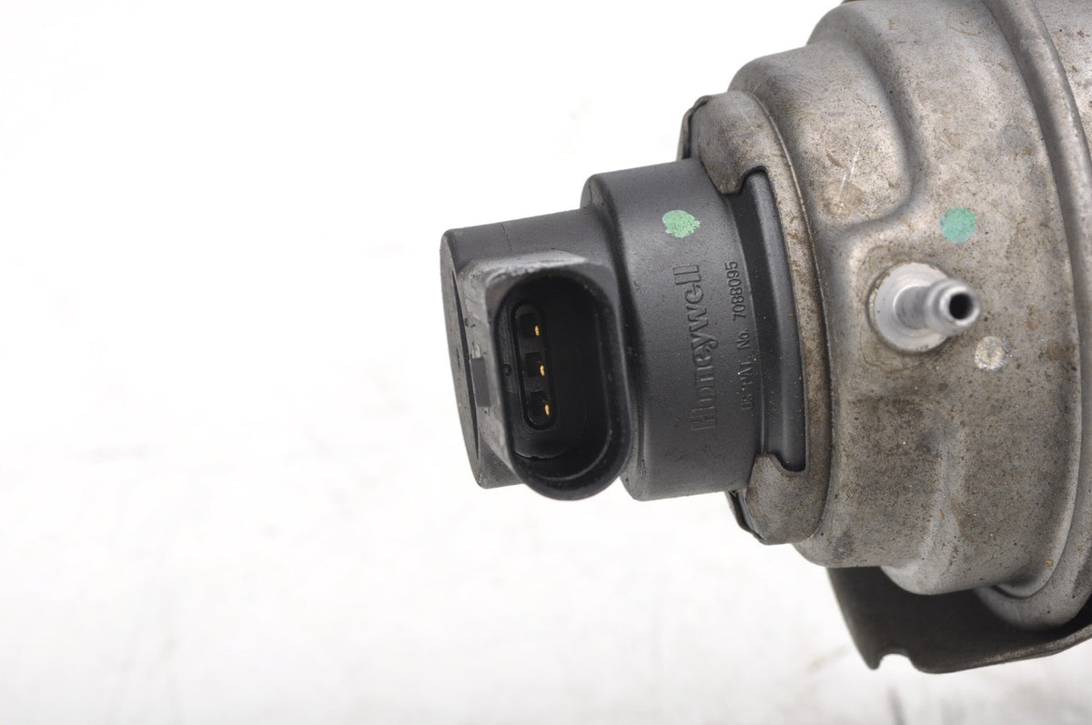 VOLVO S60 II V60 2.0 20V D3 TURBINE 31380219