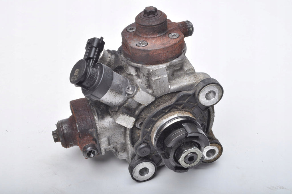 VOLVO S60 II V60 2.0 D3 136KM INJECTION PUMP 31372081
