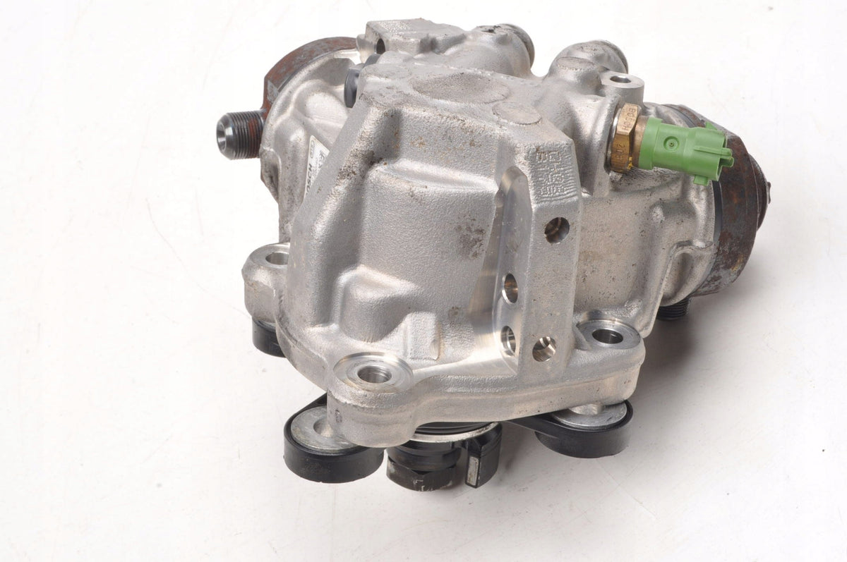 VOLVO S60 II V60 2.0 D3/D4 INJECTION PUMP 0445010681 31372081