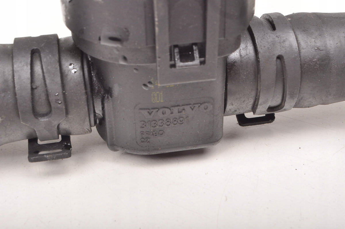VOLVO S60 II V60 2.0 D4 181KM PIPE WATER LINE 31338891