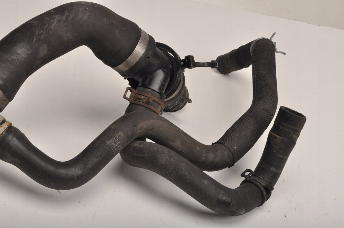 VOLVO S60 II V60 2.0 D4 181KM PIPE WATER LINE 31474864