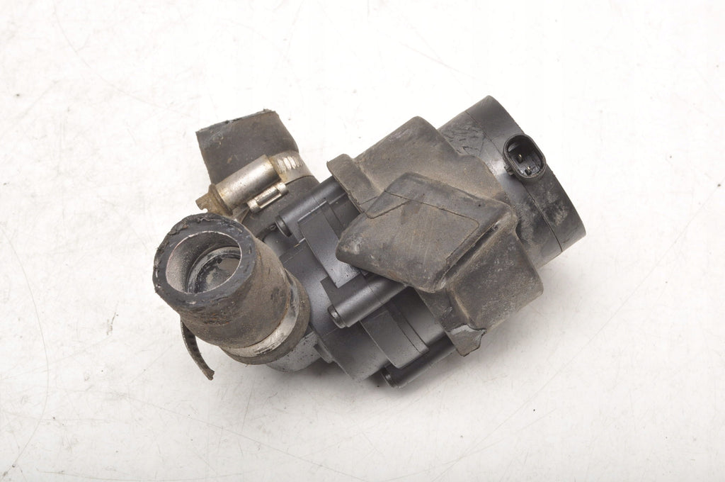 VOLVO S60 II V60 2.4 D5 215KM WATER PUMP 31332380