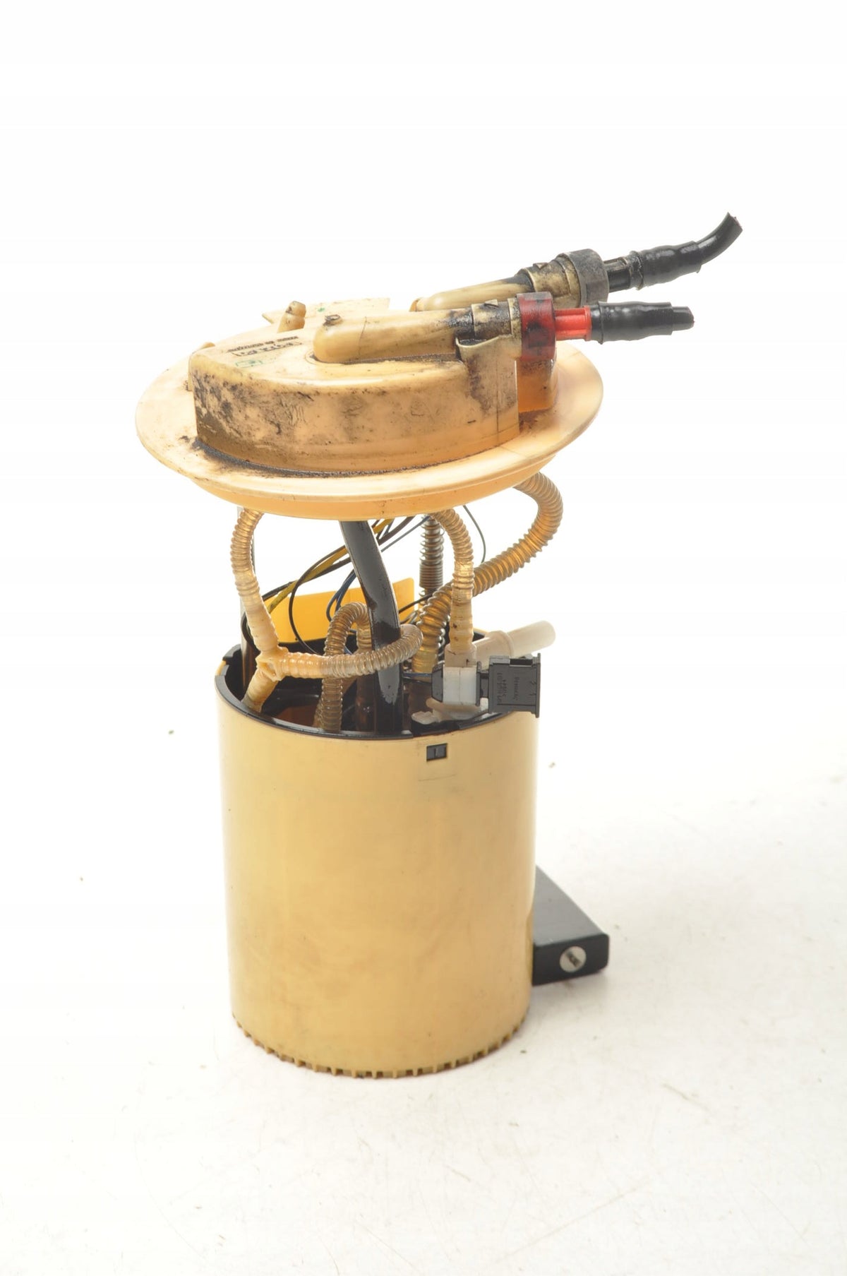 VOLVO S60 II V60 2.4 D5 FUEL PUMP 31273964