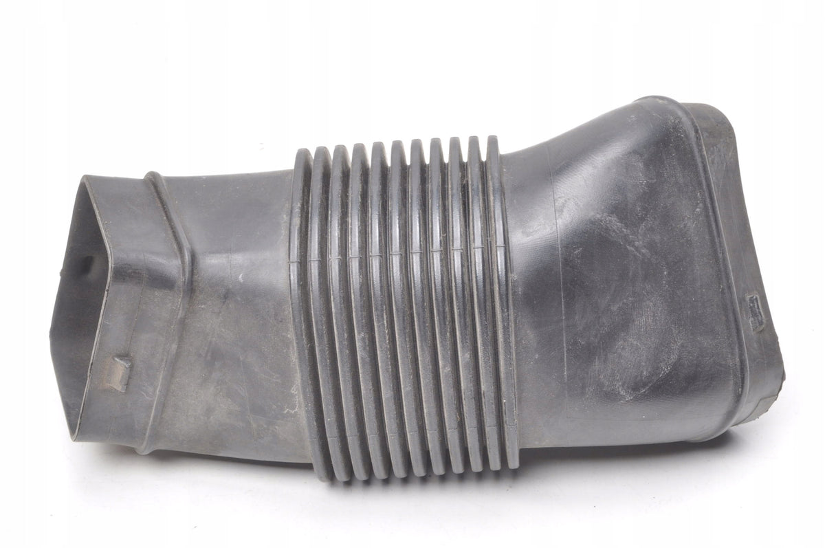 VOLVO S60 II V60 AIR INTAKE PIPE 31430269