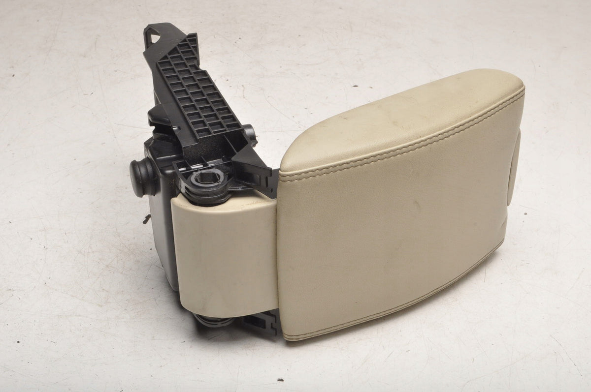 VOLVO S60 II V60 ARMREST LEATHER 39867048