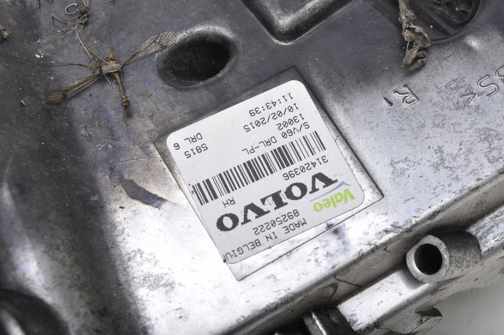 VOLVO S60 II V60 HALOGEN RIGHT 31420396