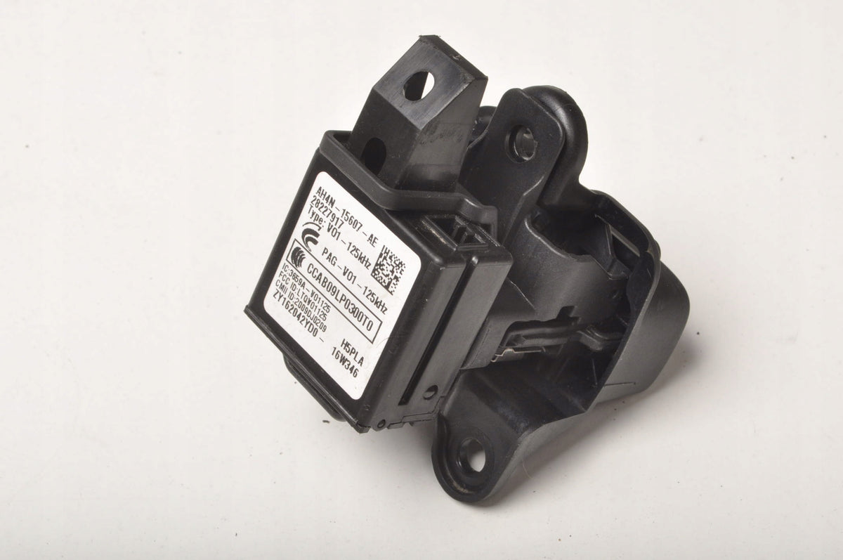 VOLVO S60 II V60 KEY IGNITION 30791678