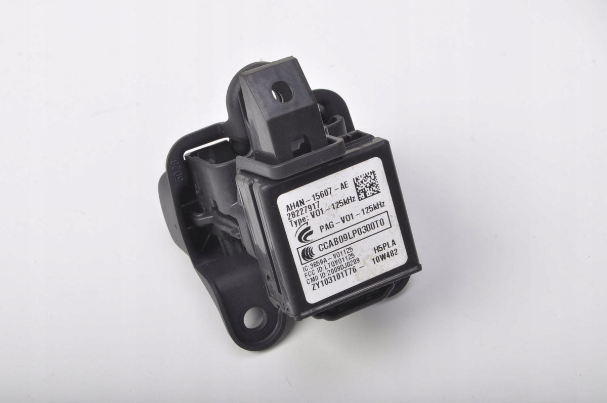 VOLVO S60 II V60 KEY IGNITION 31252952