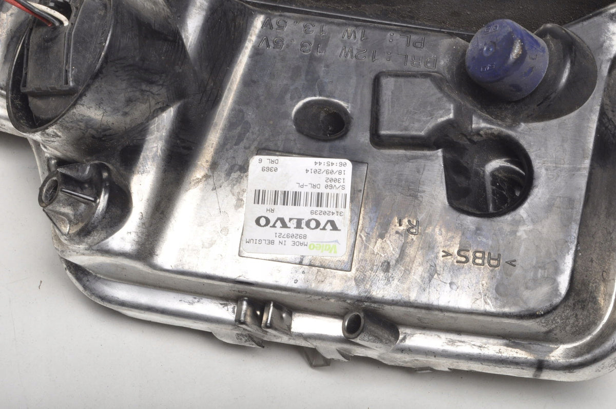 VOLVO S60 II V60 LIFT DAYTIME RUNNING LAMP RIGHT 31420239