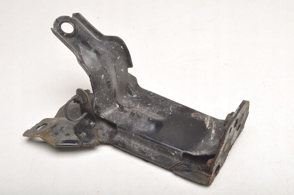 VOLVO S60 II V60 RADIATOR MOUNT 31261932